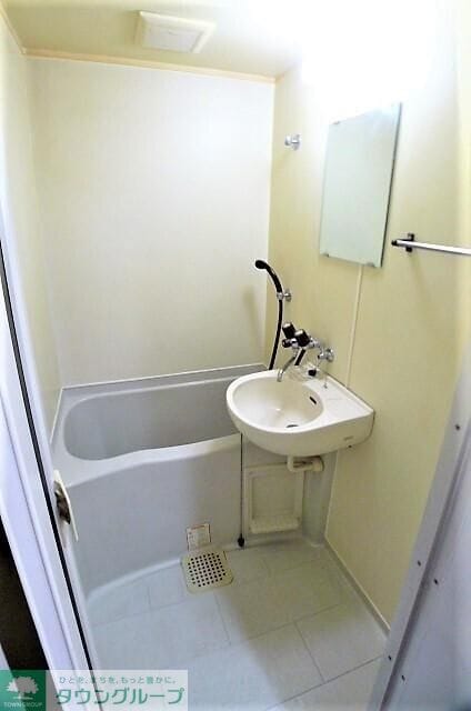 ロイヤルハイツD棟の物件内観写真