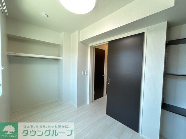 レヴメゾン神山四番館の物件内観写真