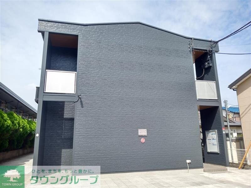 レオパレス三郷IIの物件外観写真