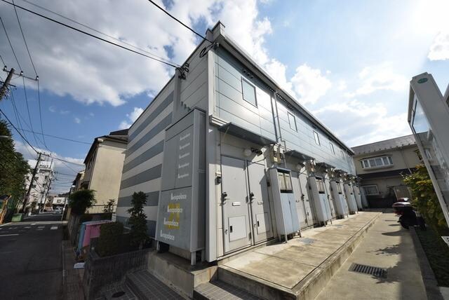 レオパレスレザンの物件外観写真