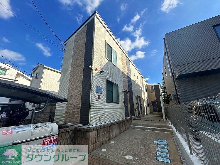 レオネクストディヴェルソの物件外観写真