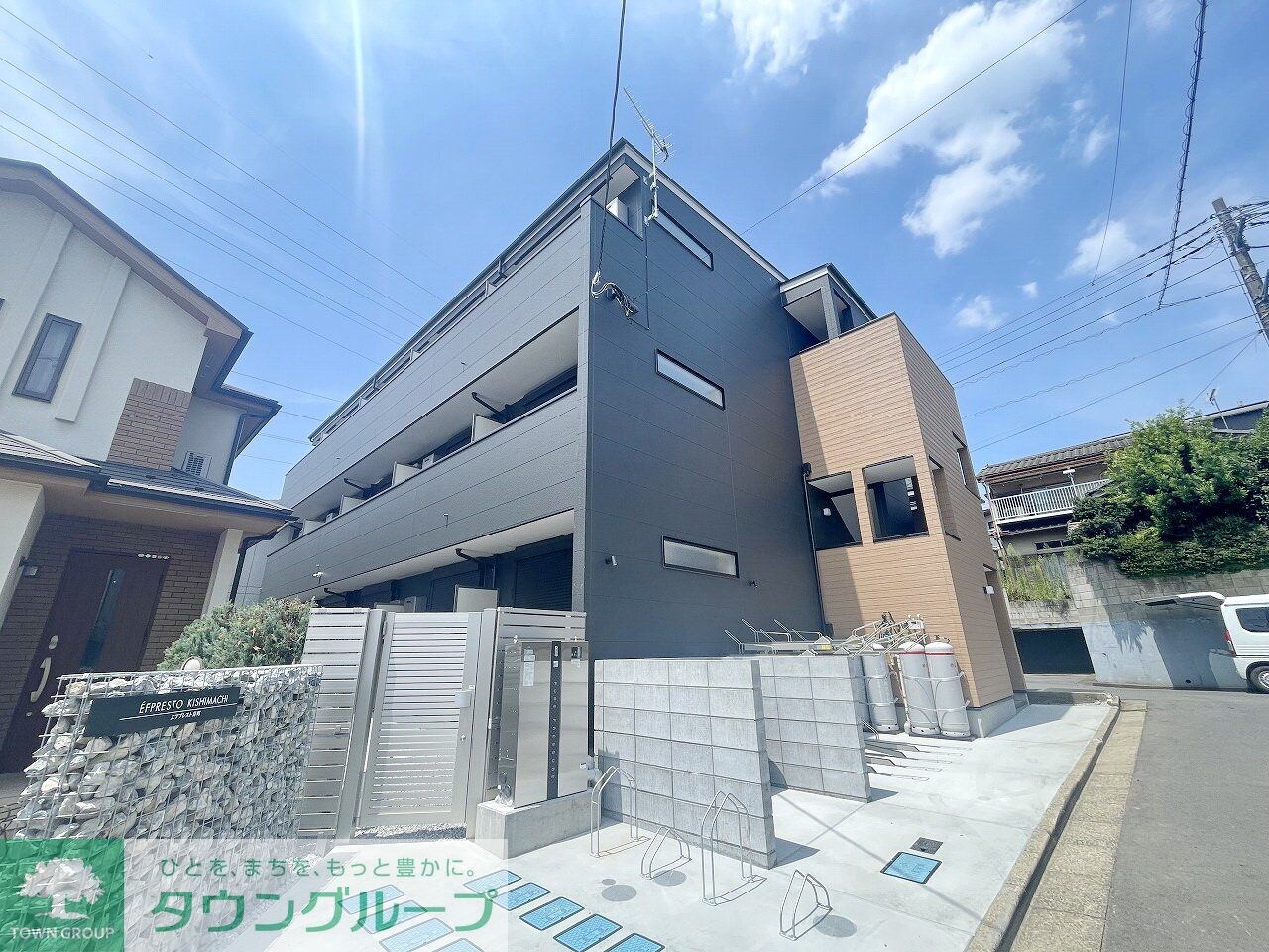 エフプレスト岸町の物件外観写真