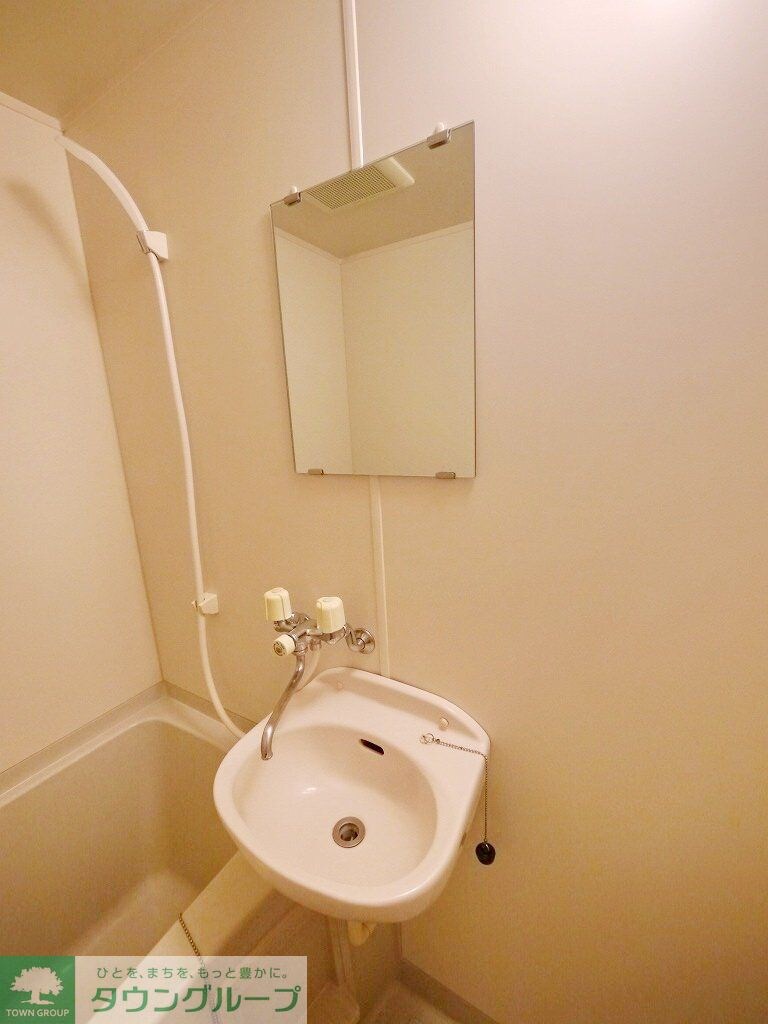 ワイズ・トヨオカの物件内観写真