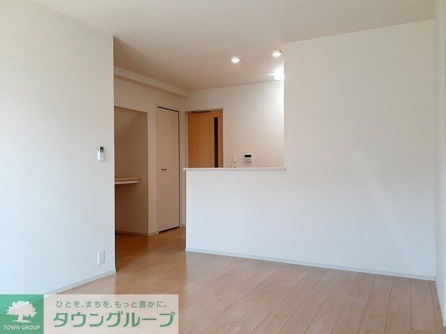 バーントシェンナ IIの物件内観写真