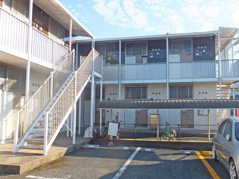 レオパレスかみさわの物件外観写真