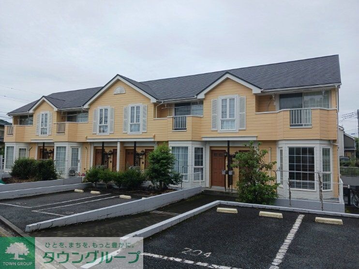 ゼルコヴァの物件外観写真