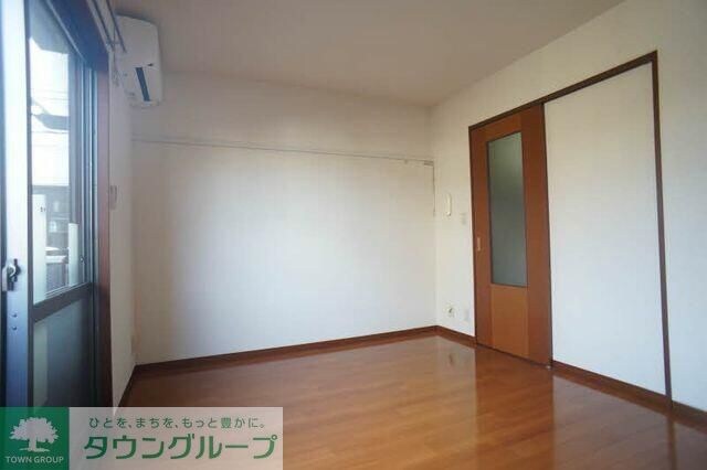 West Houseの物件内観写真