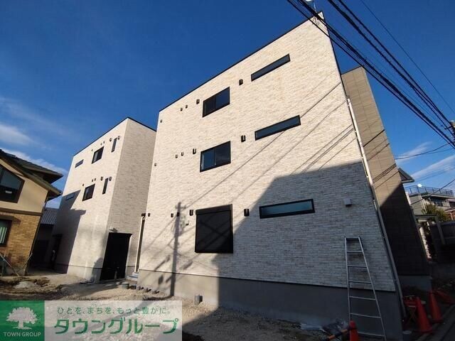 ラ・ヴィータの物件外観写真