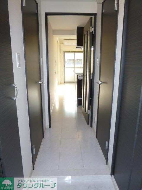 アン・ボルヌの物件内観写真