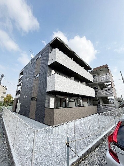 グラナティスの物件外観写真