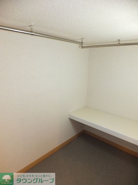 レオパレスプリムロウズの物件内観写真