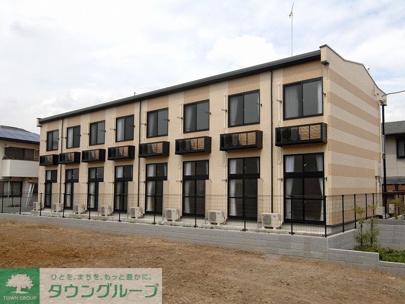 レオパレスロイヤルリーフの物件外観写真