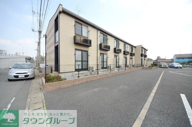 レオパレスサカサガワの物件外観写真