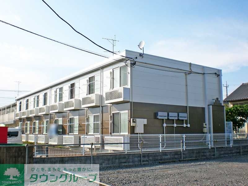 レオパレスReds fieldの物件外観写真