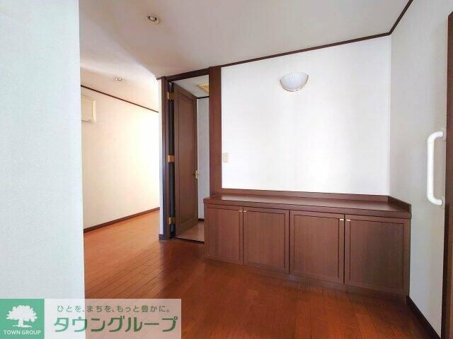 植竹町戸建て 2階の物件内観写真