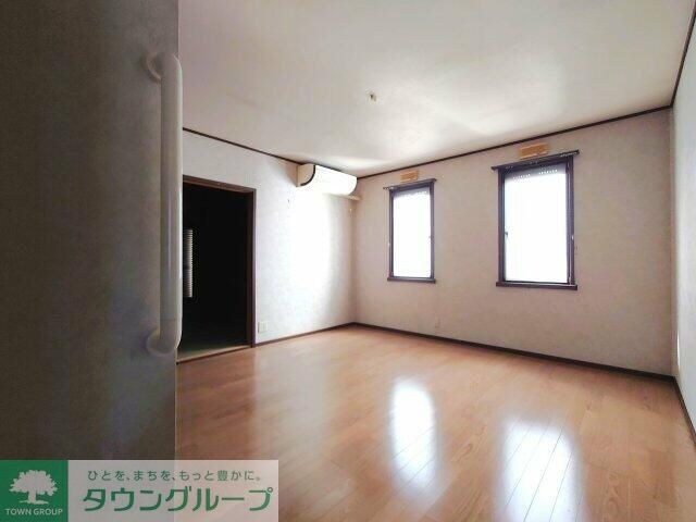 植竹町戸建て 2階の物件内観写真