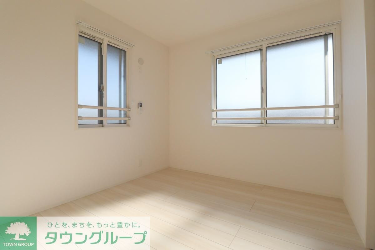 オークリーフ三郷 B棟の物件内観写真