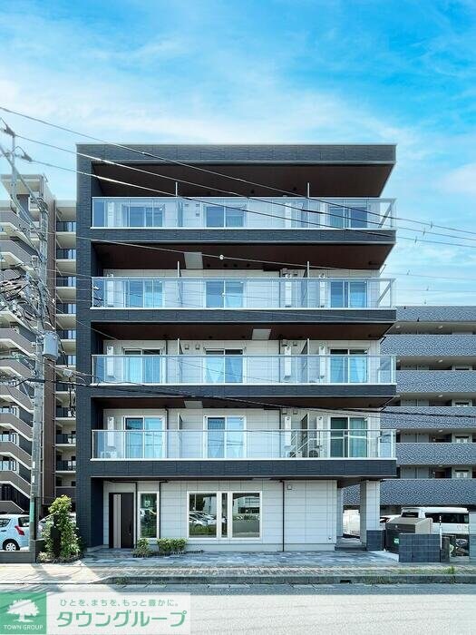 タチェット三郷中央の物件外観写真