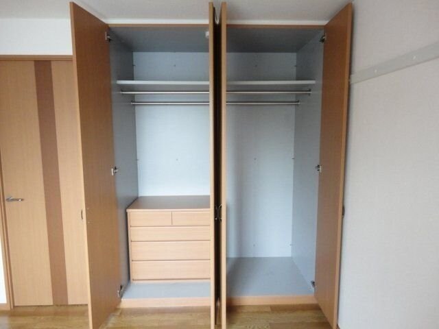 ガーデンヒルズNAKAYAMA参番館の物件内観写真