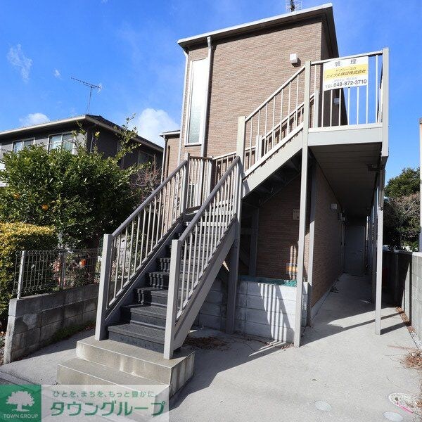 ラフィネ谷塚の物件外観写真