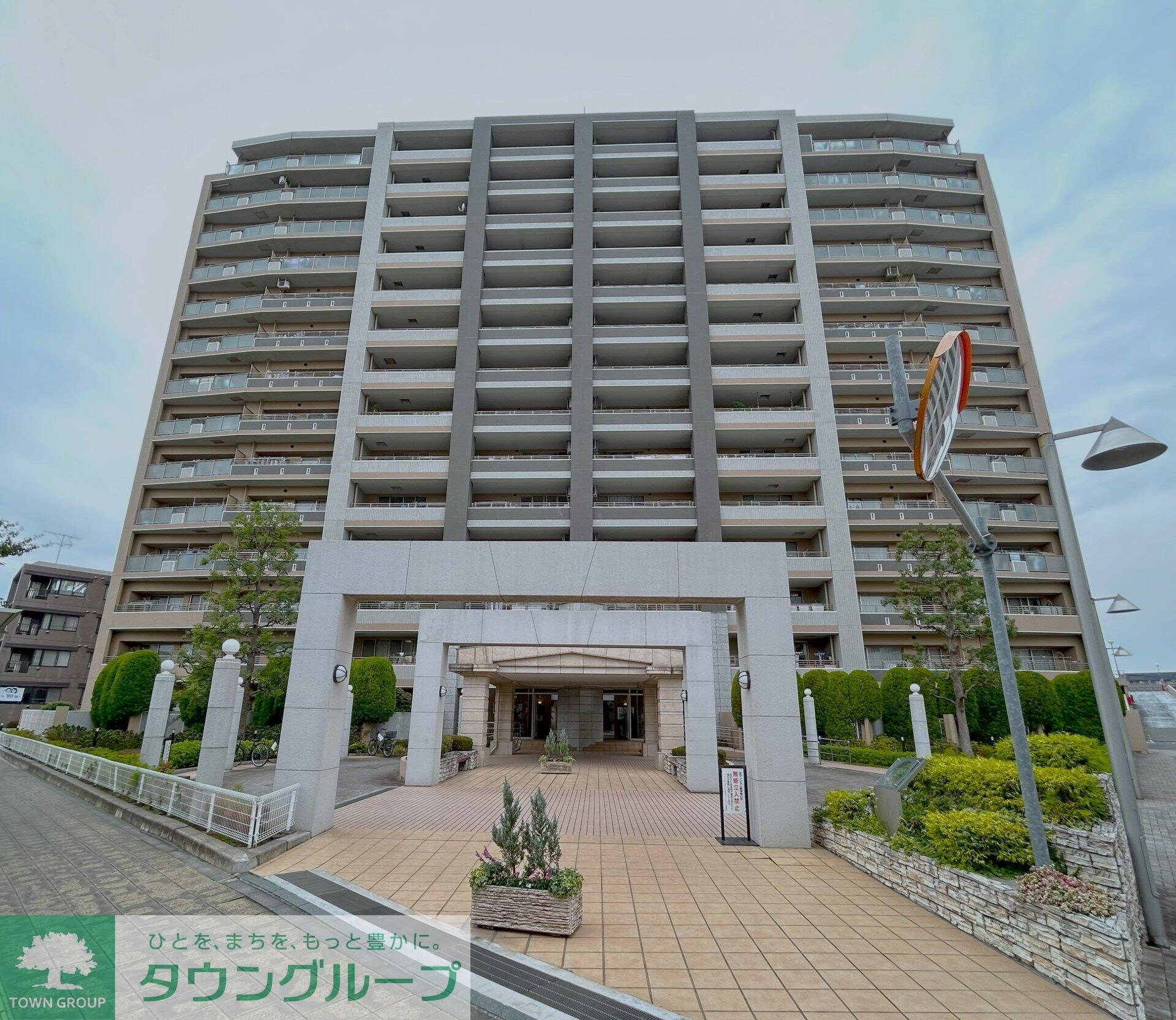 リーデンススクエアさいたま新都心クイントファースの物件外観写真