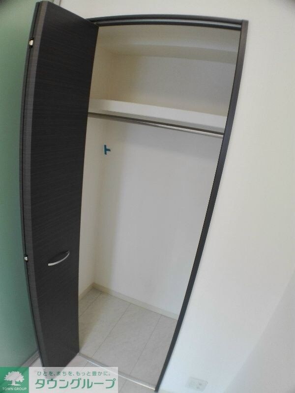 アン・ボルヌの物件内観写真