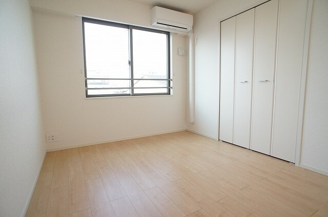 ルミエールAの物件内観写真