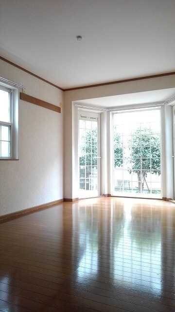 ルミエール Aの物件内観写真