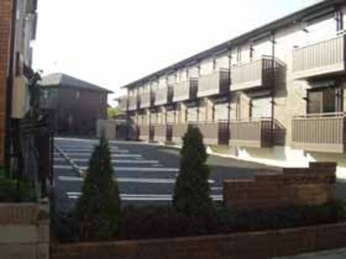 リビングタウン三橋の物件外観写真