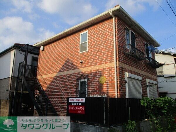 メゾンモデルノパドレの物件外観写真