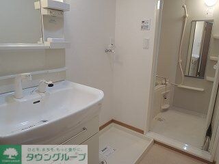 ティン・グロ-ブIIの物件内観写真