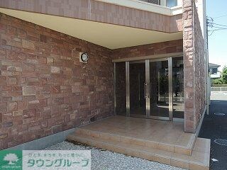 ティン・グロ-ブIIの物件内観写真