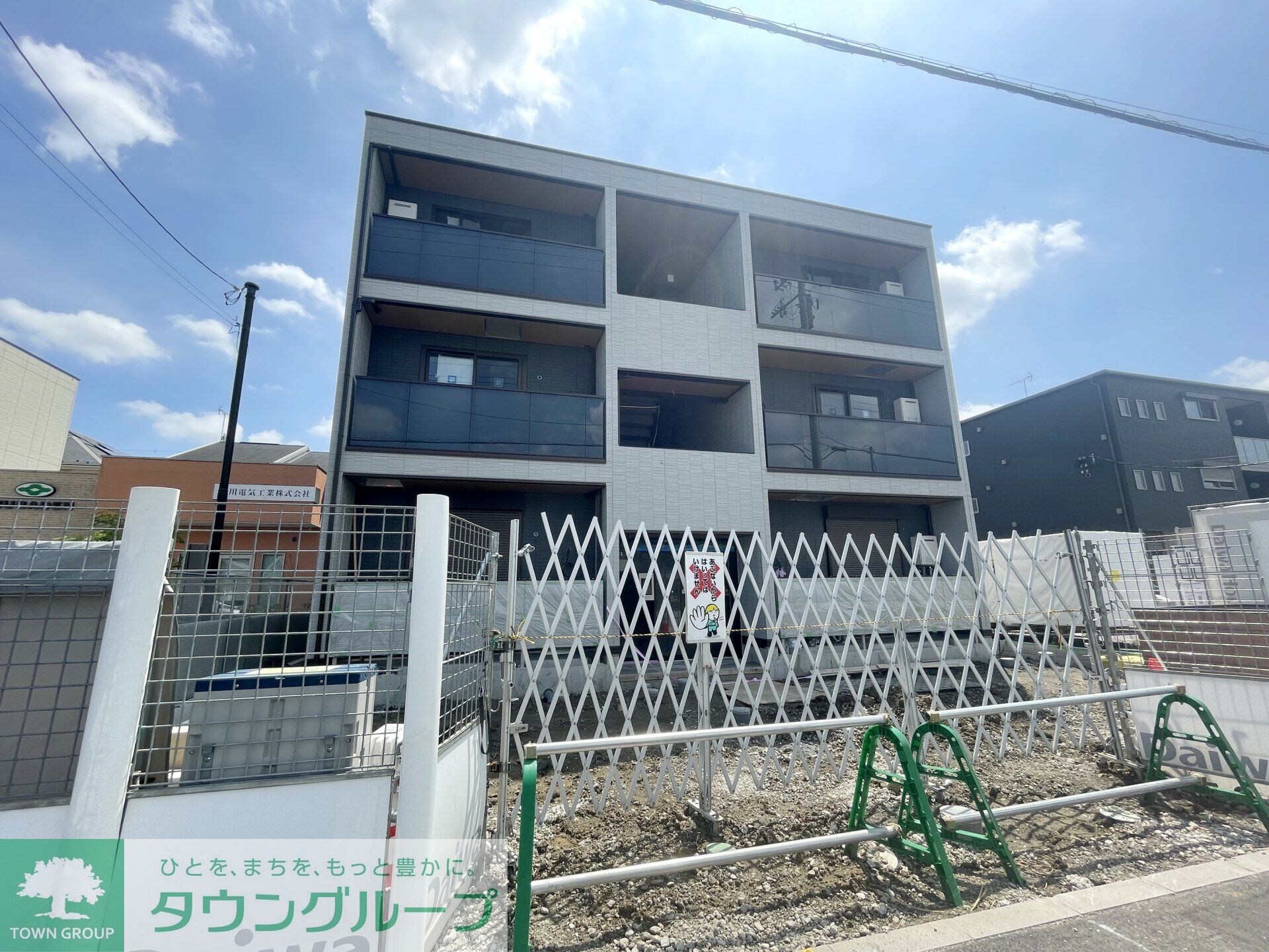 アニヴェルセルの物件外観写真