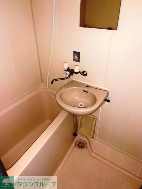 ベルドゥムール草加金明の物件内観写真