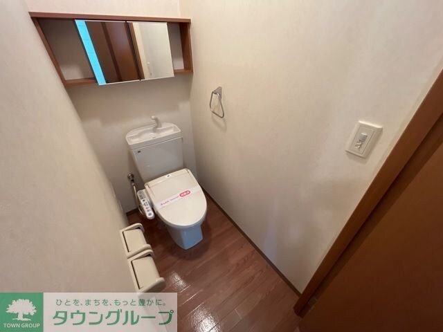 パイン・ツリーの物件内観写真