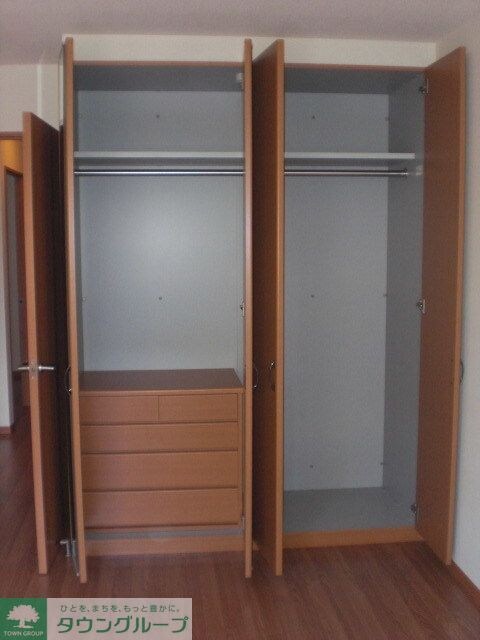 パイン・ツリーの物件内観写真