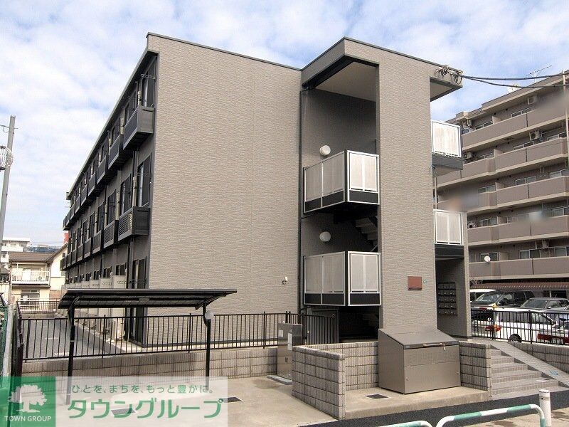 レオパレスグランダームの物件外観写真