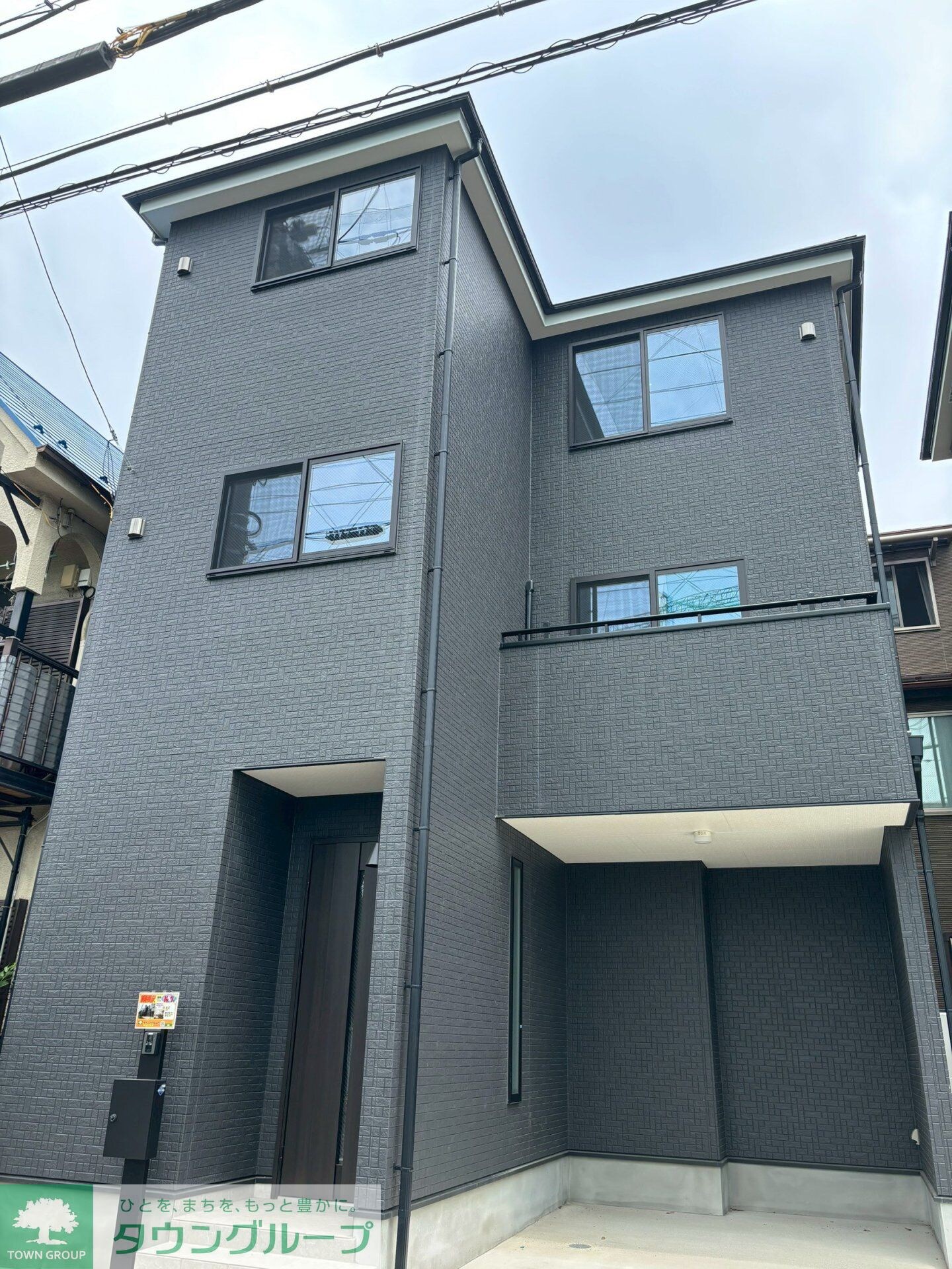 セブンタウンの物件外観写真