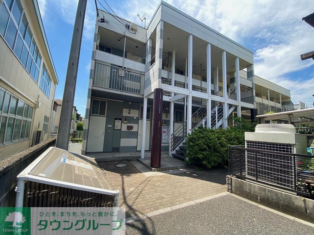 レオパレス中浦和の物件外観写真