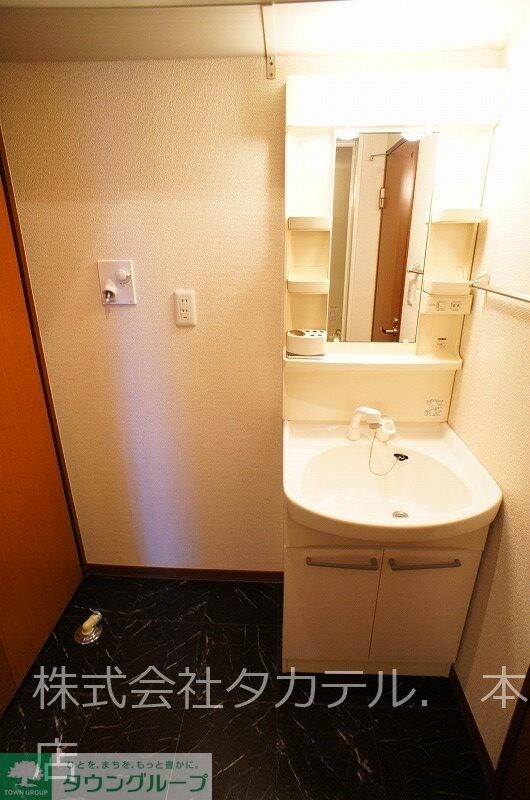 シャーメゾンフィオーレBの物件内観写真