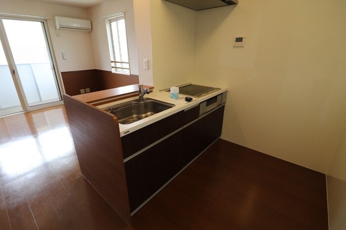 ウエストハイム IVの物件内観写真