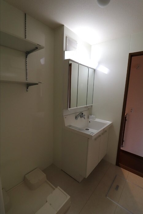 ウエストハイム IVの物件内観写真