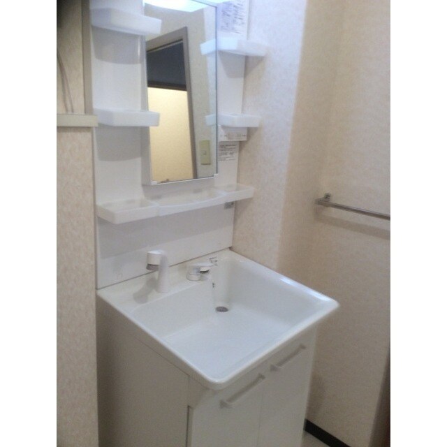 信栄マンションの物件内観写真