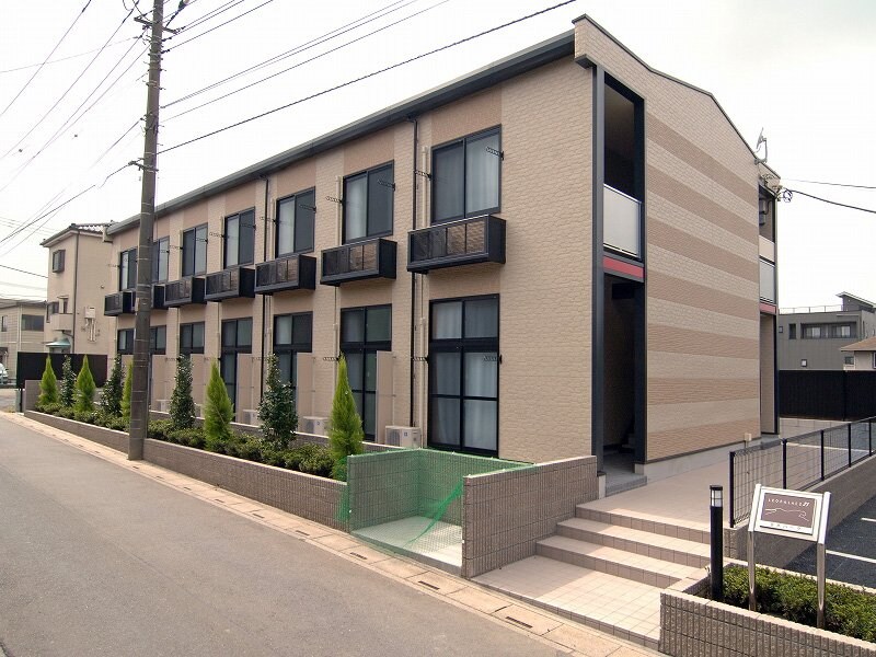 レオパレス並木パークの物件外観写真