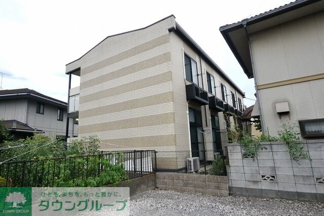 レオパレスボヌールの物件外観写真