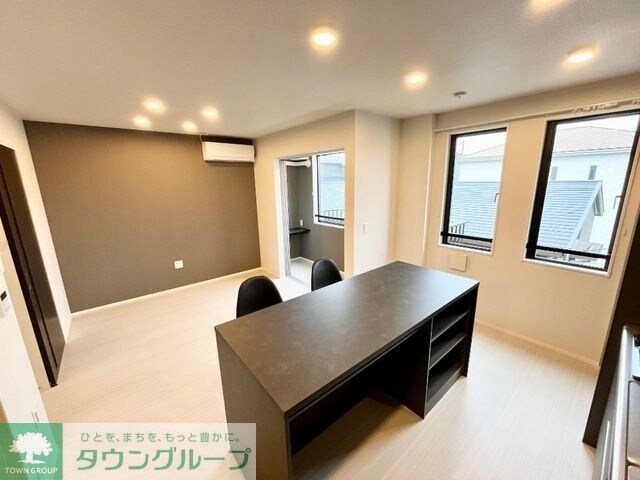 レヴメゾン神山四番館の物件内観写真