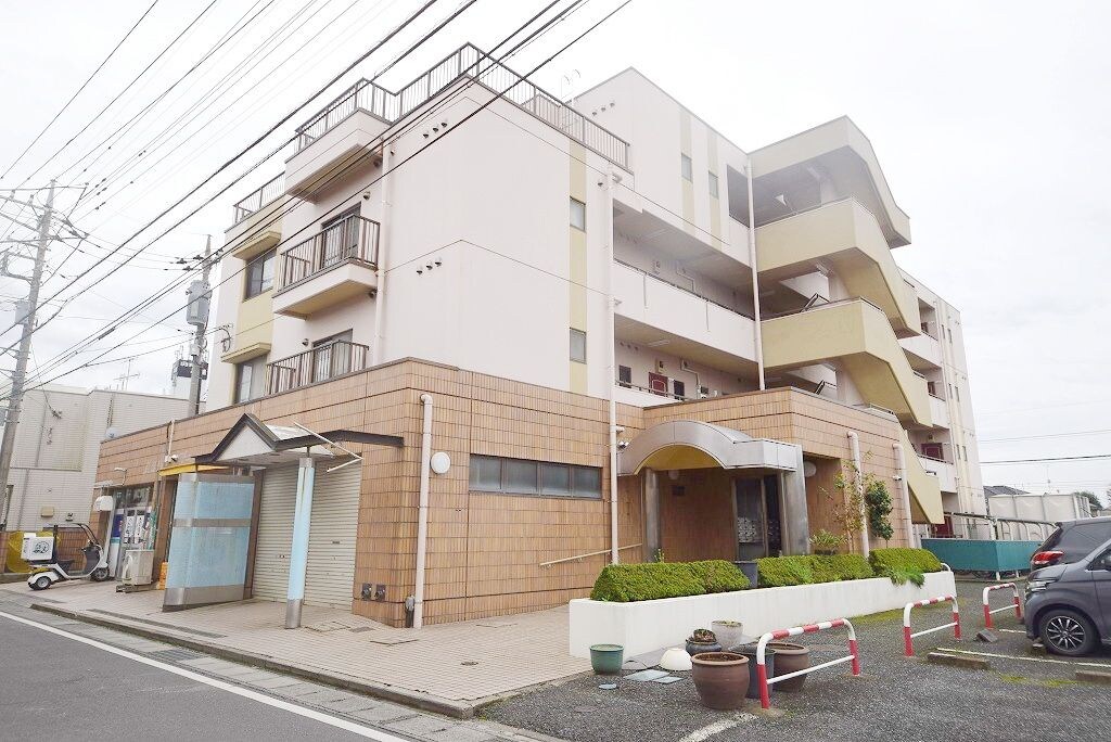 ティーワイパレスの物件外観写真