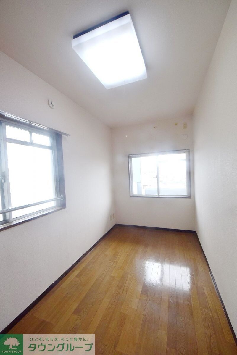 ルミエール松ヶ丘の物件内観写真