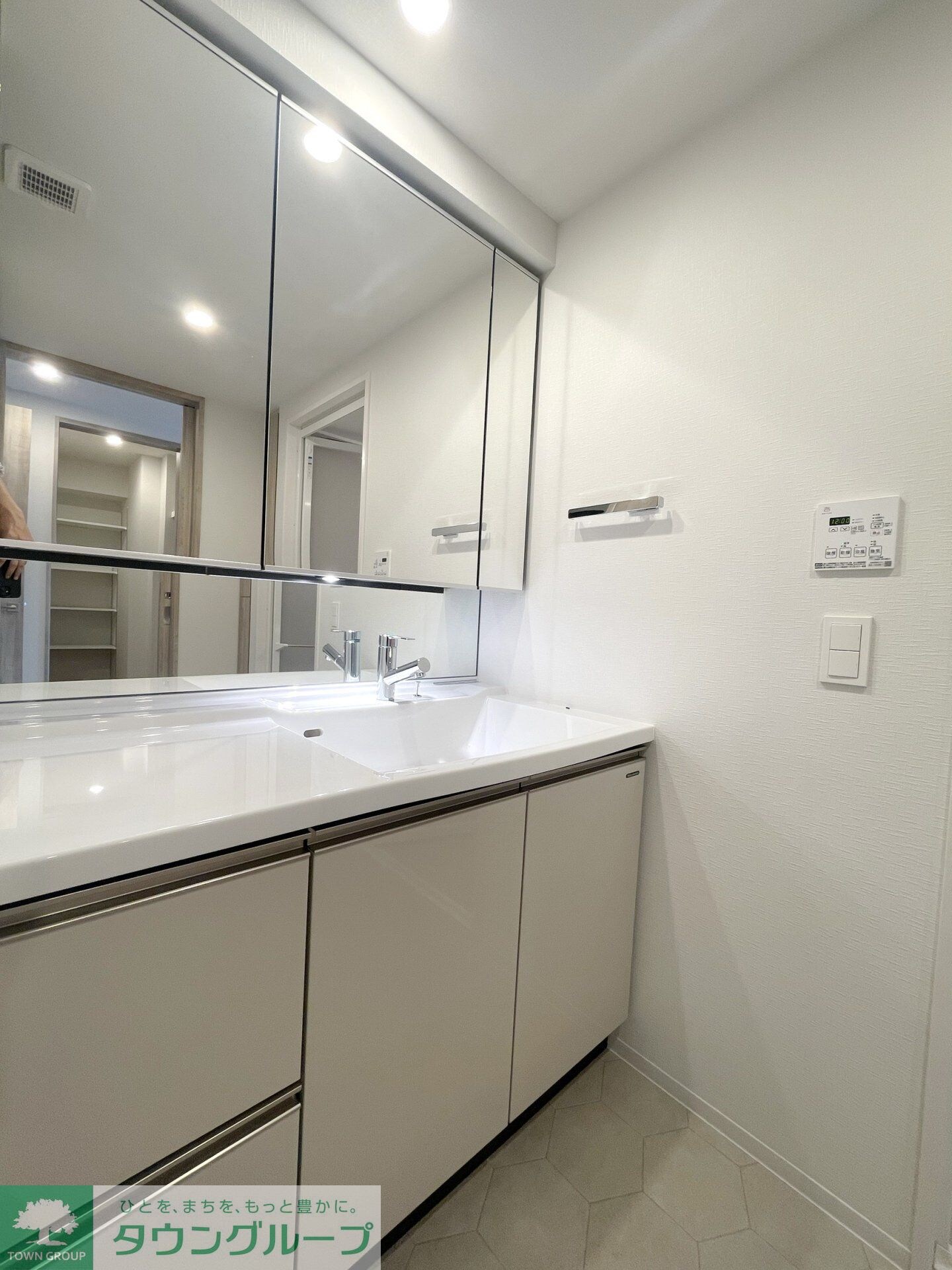 グランカーサ川口青木町公園の物件内観写真