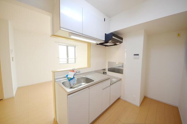 ソーレ・リデンテ Iの物件内観写真